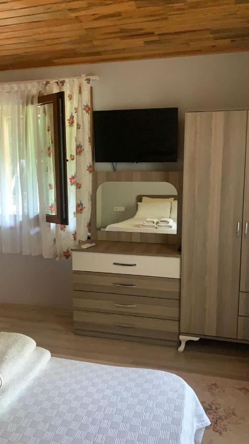 Adabella Pension Cirali Exterior photo