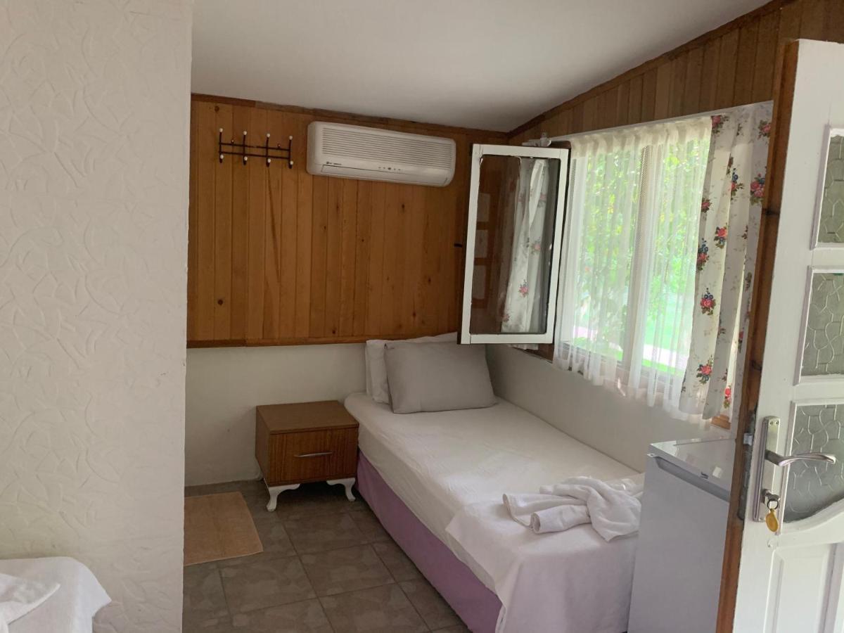 Adabella Pension Cirali Exterior photo