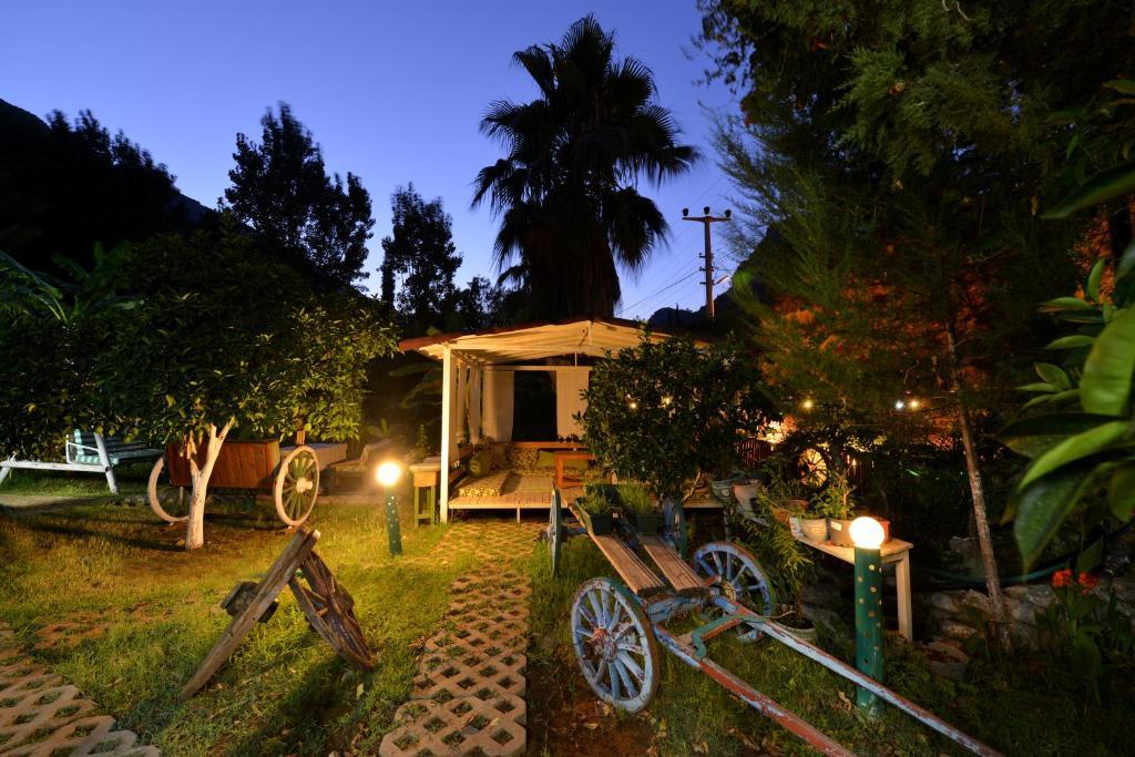 Adabella Pension Cirali Exterior photo