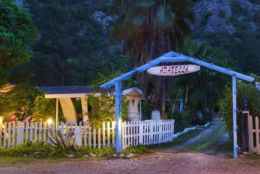 Adabella Pension Cirali Exterior photo